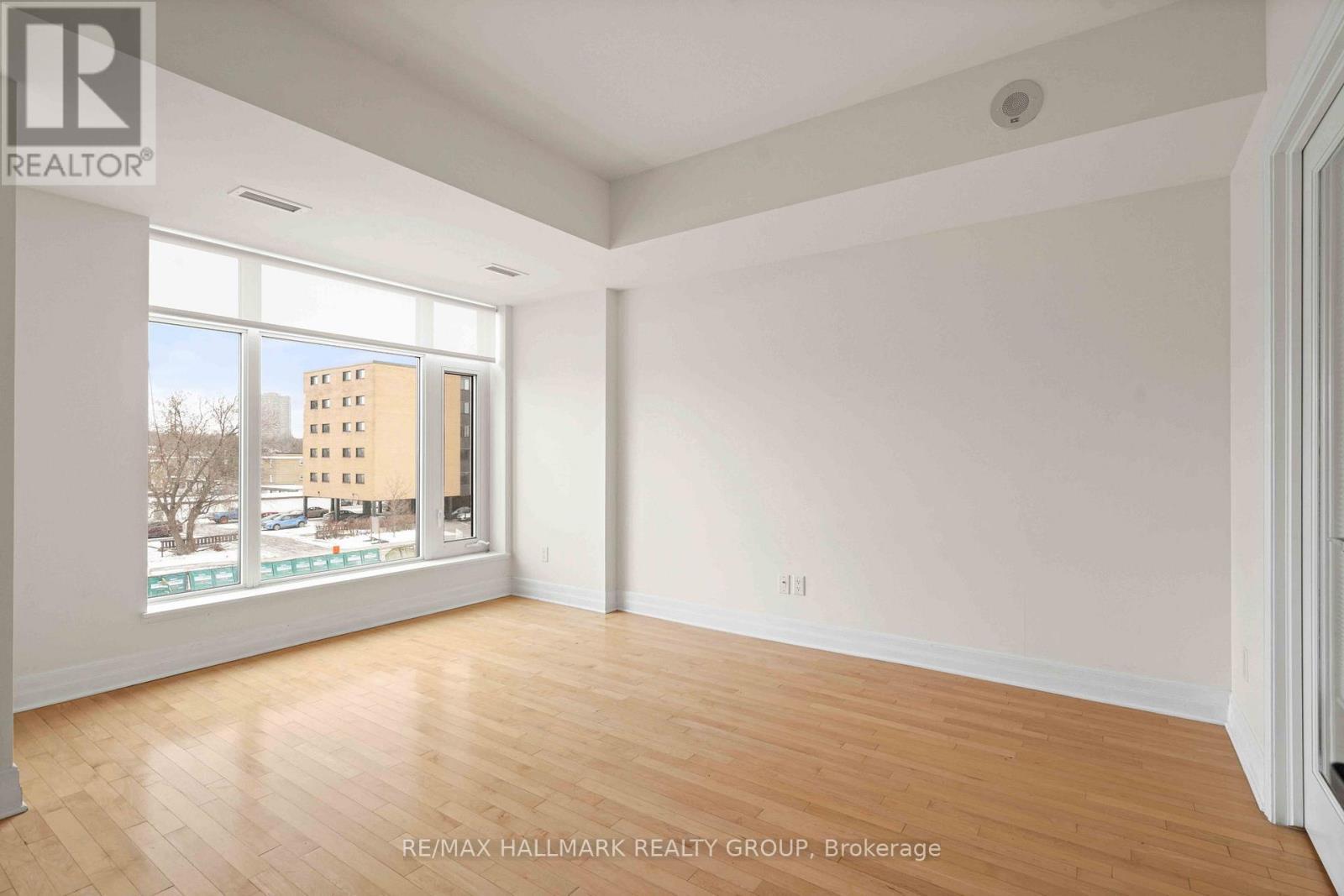 302 - 75 Cleary Avenue, Ottawa, ON - Indoor Photo Showing Other Room