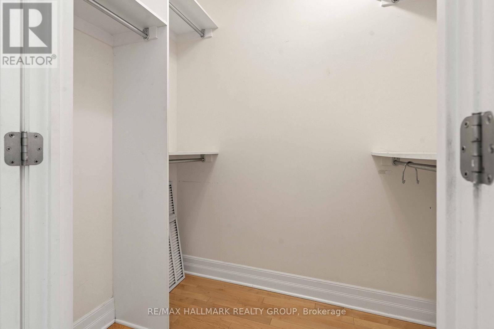 302 - 75 Cleary Avenue, Ottawa, ON - Indoor