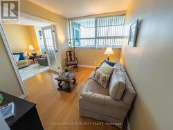 Office space (can become the 2nd bedroom) -