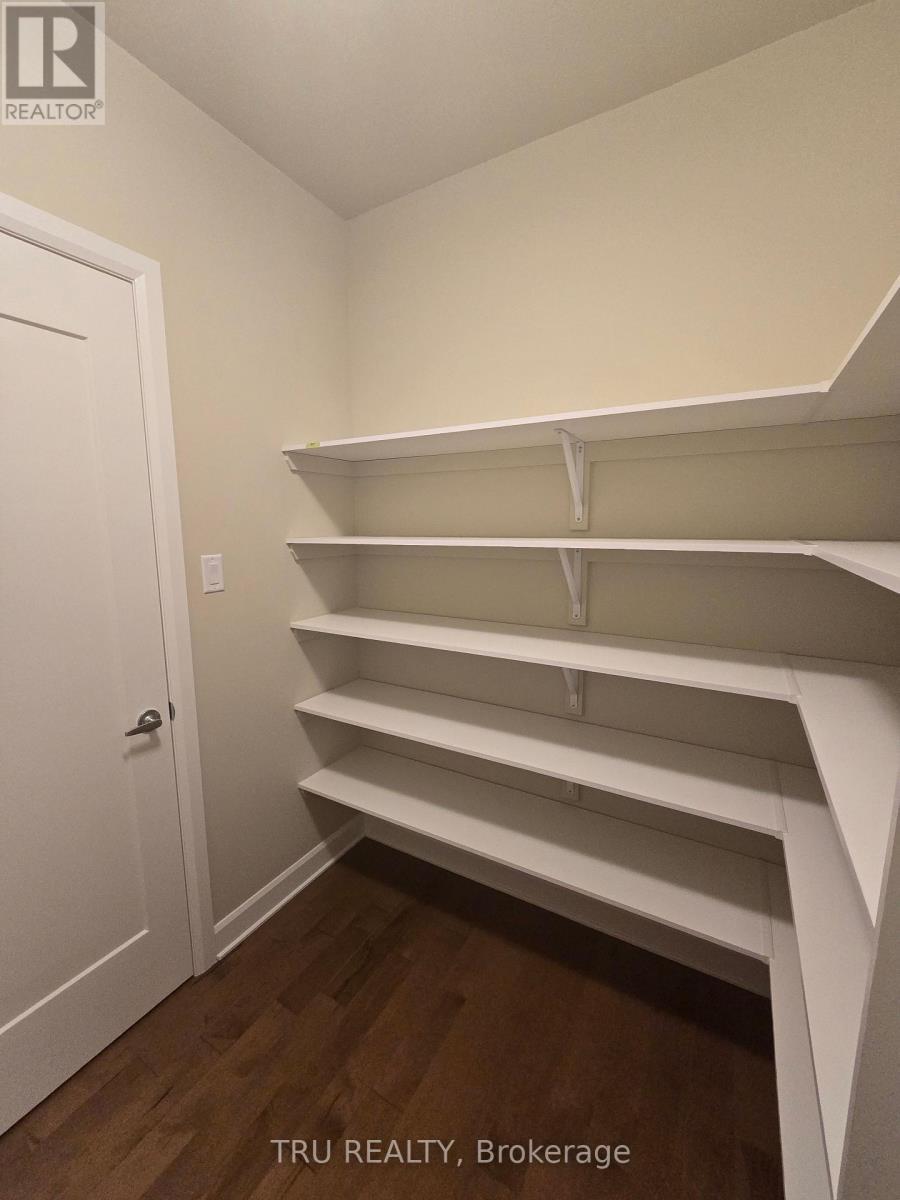 1608 Quarry Street, Russell, ON - Indoor