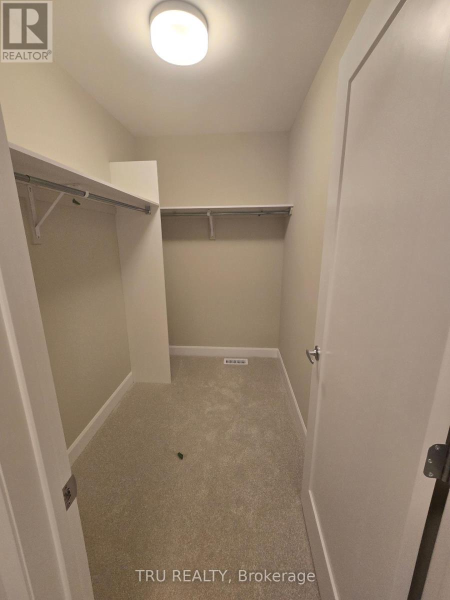 1608 Quarry Street, Russell, ON - Indoor With Storage