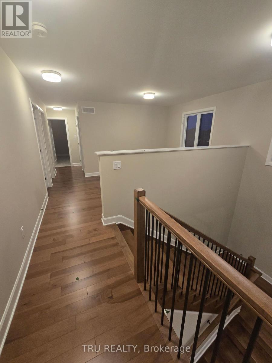 1608 Quarry Street, Russell, ON - Indoor Photo Showing Other Room