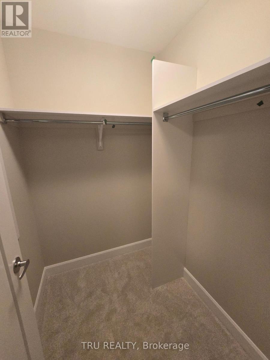 1608 Quarry Street, Russell, ON - Indoor With Storage