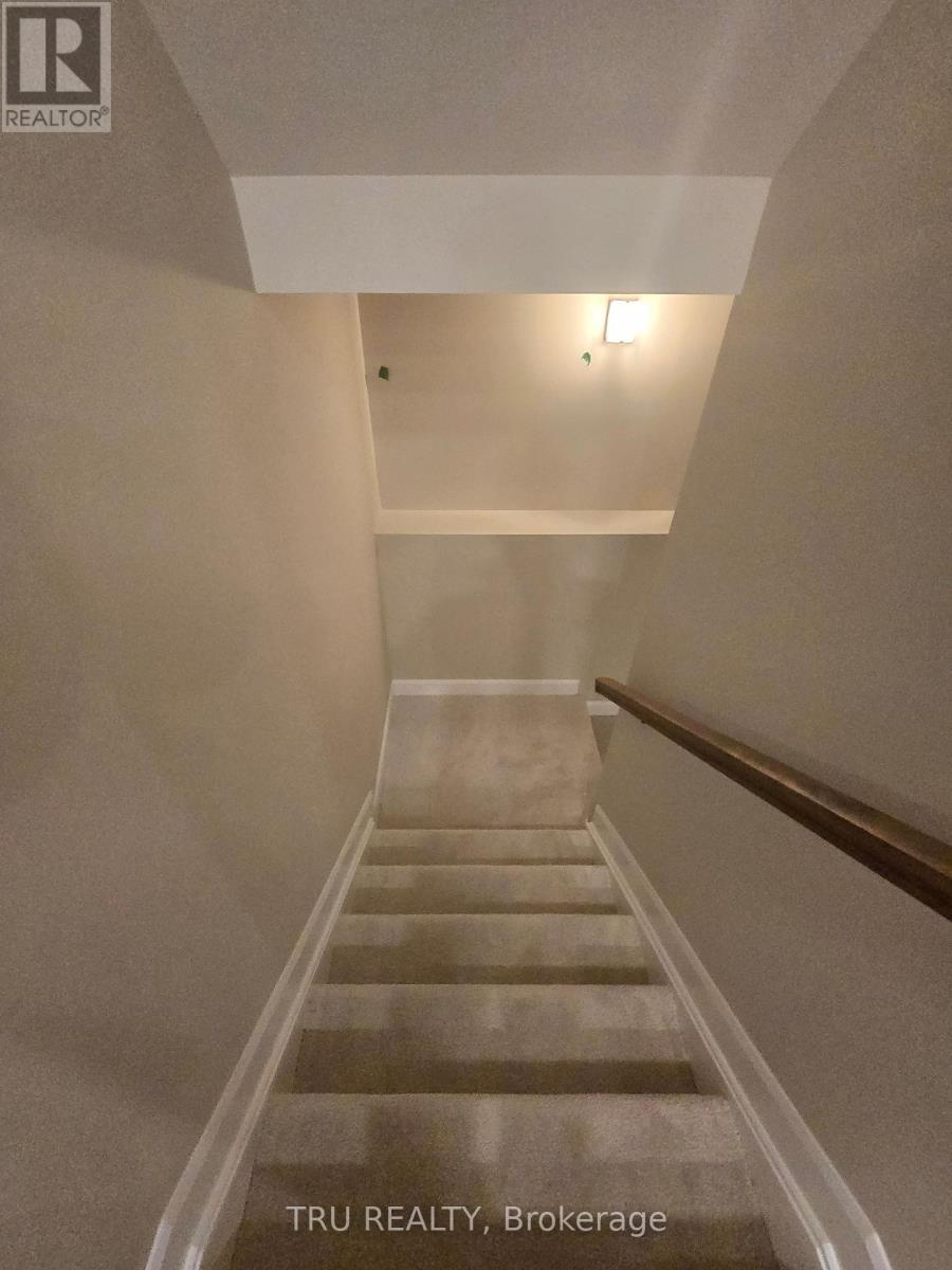 1608 Quarry Street, Russell, ON - Indoor Photo Showing Other Room