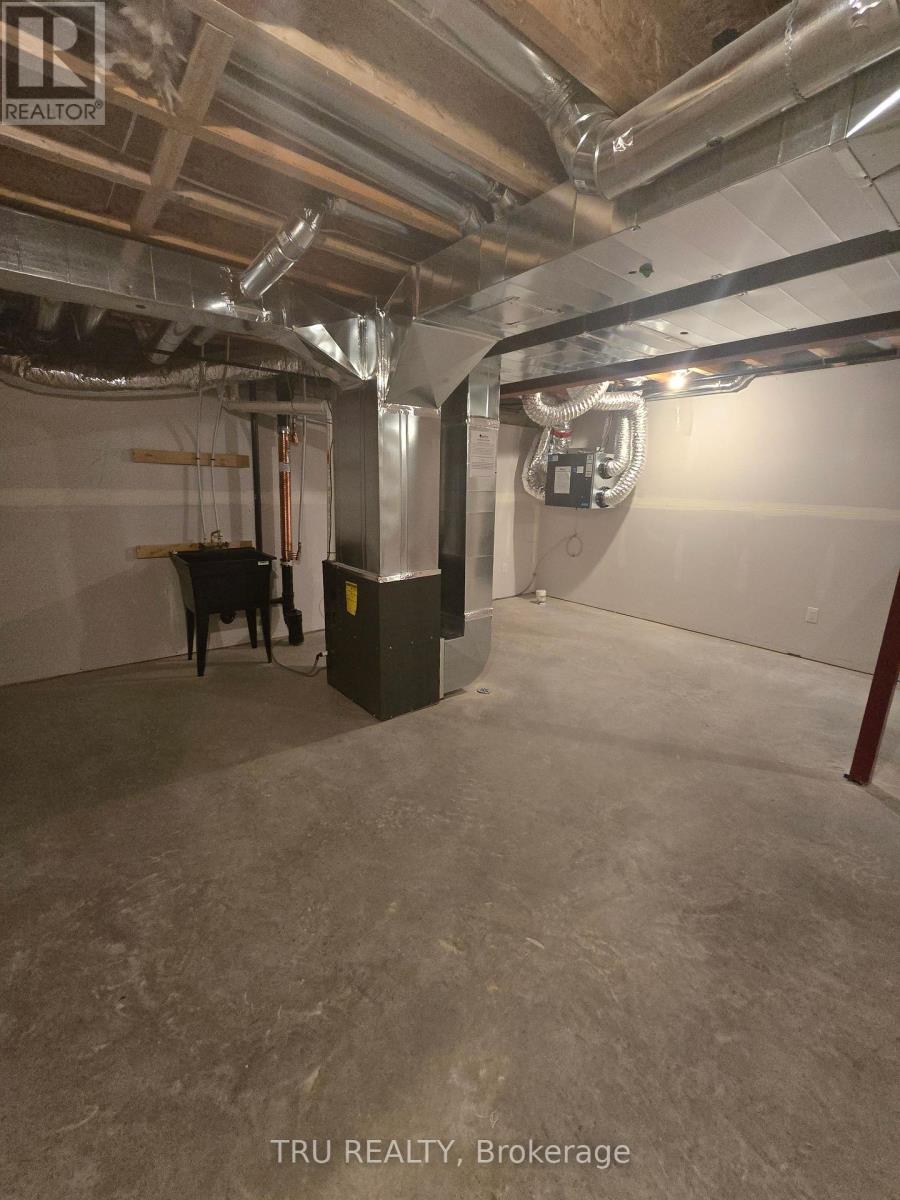 1608 Quarry Street, Russell, ON - Indoor Photo Showing Basement