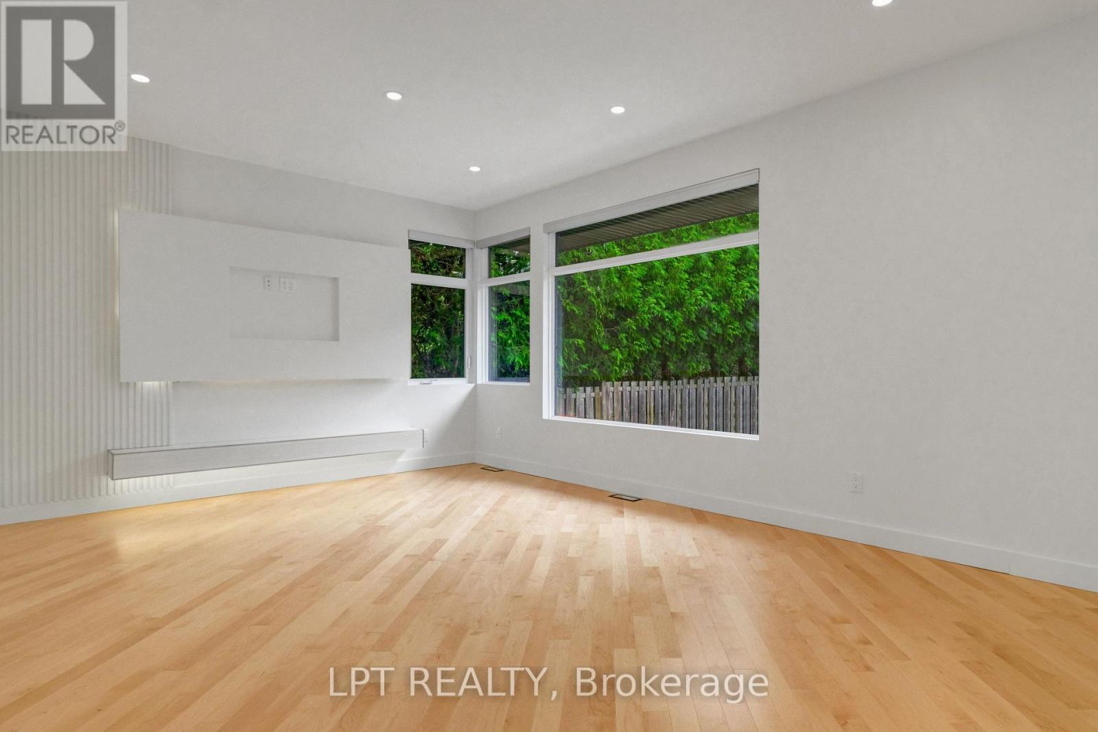 298 Crestview Road, Ottawa, ON - Indoor Photo Showing Other Room