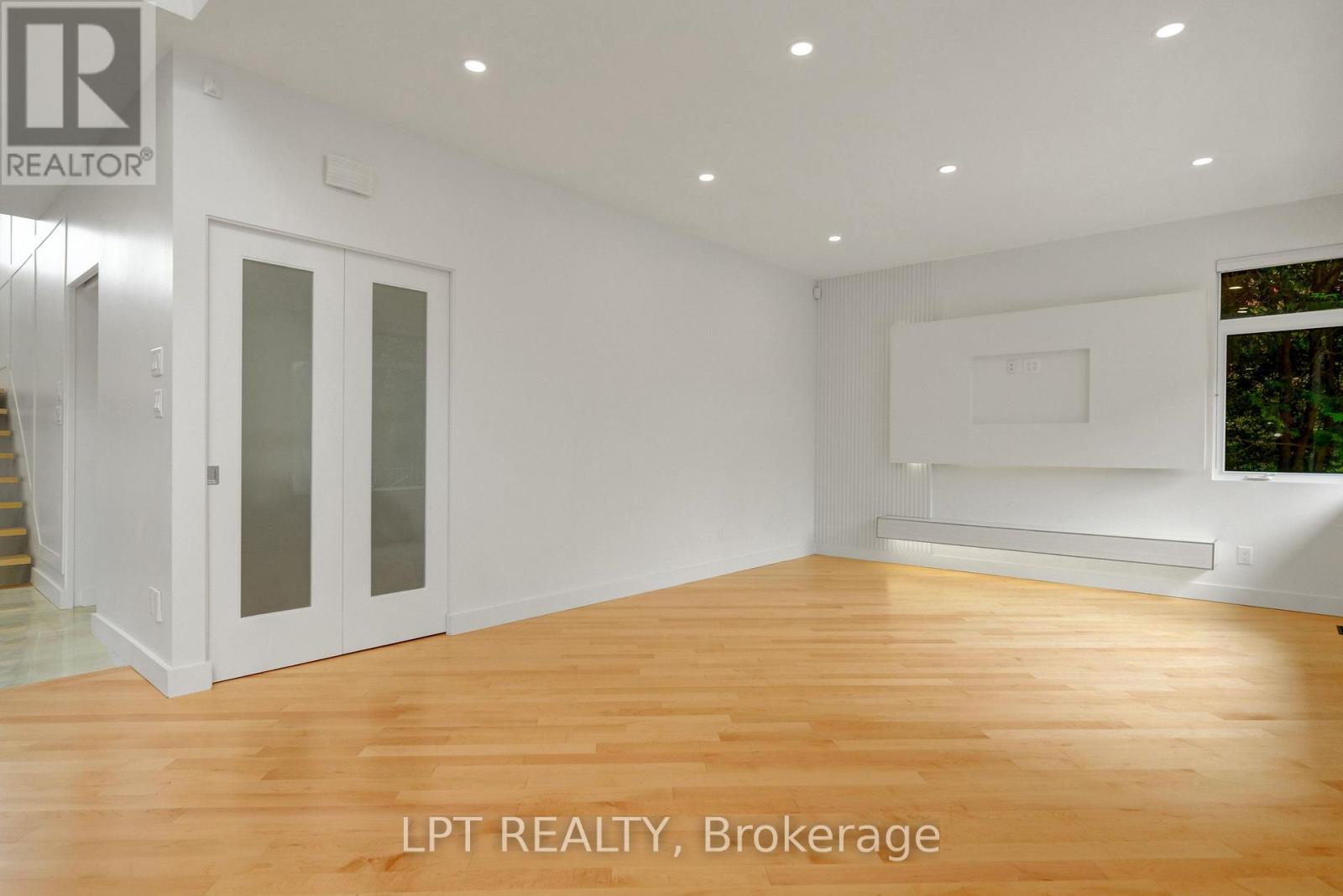 298 Crestview Road, Ottawa, ON - Indoor Photo Showing Other Room