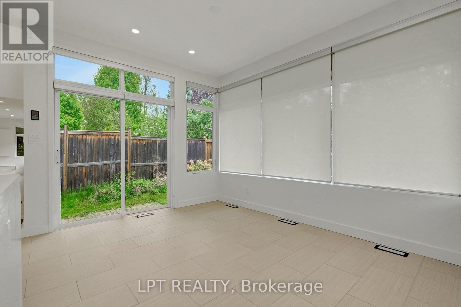298 Crestview Road, Ottawa, ON - Indoor Photo Showing Other Room