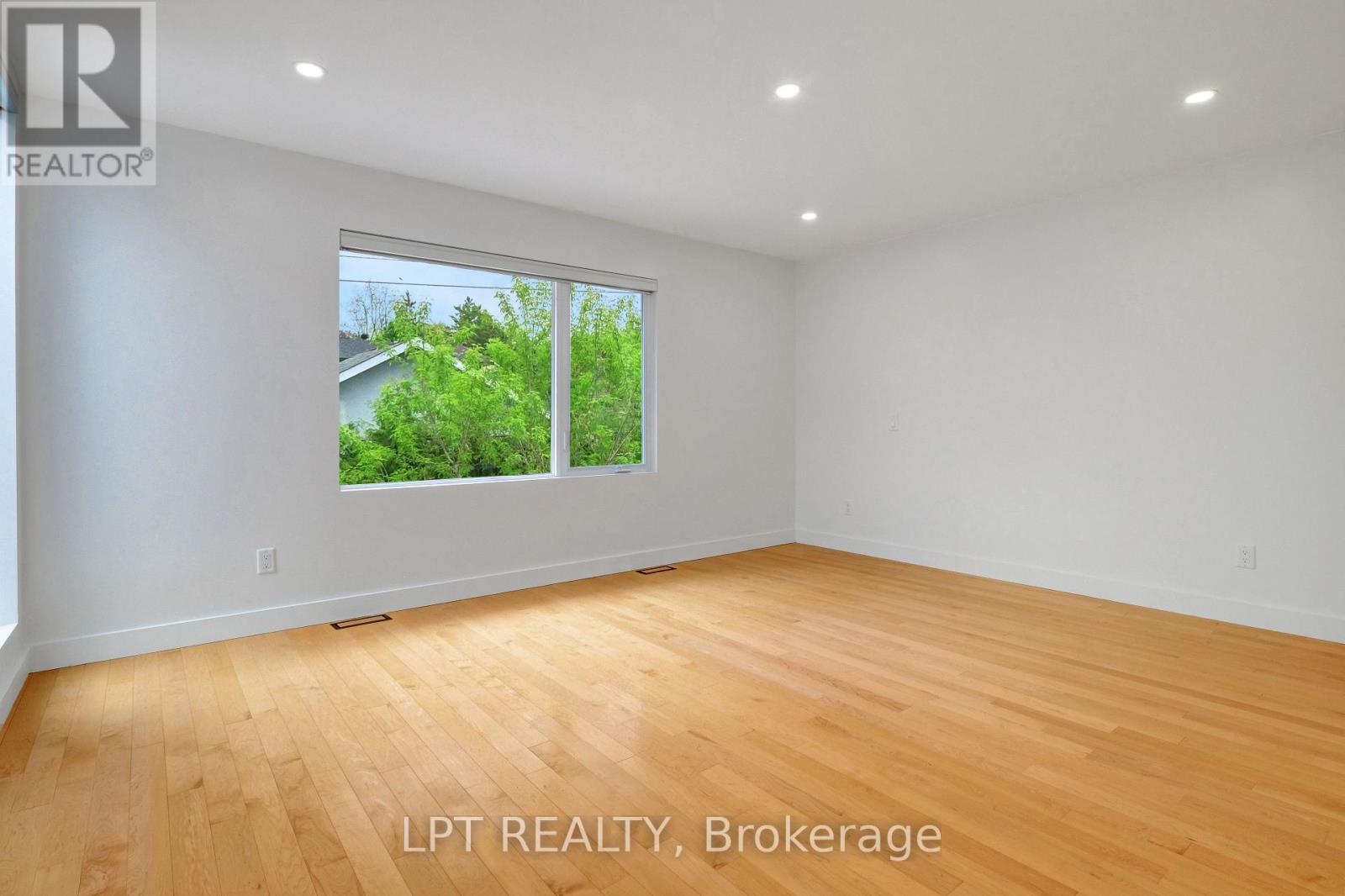 298 Crestview Road, Ottawa, ON - Indoor Photo Showing Other Room