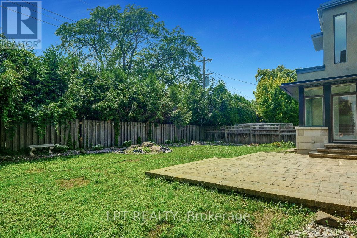 298 Crestview Road, Ottawa, ON - Outdoor