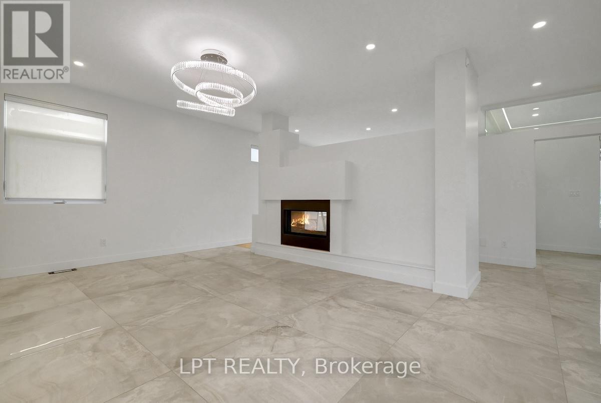 298 Crestview Road, Ottawa, ON - Indoor Photo Showing Other Room