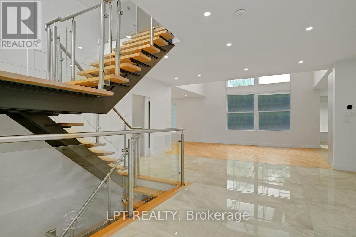 298 Crestview Road, Ottawa, ON - Indoor Photo Showing Other Room