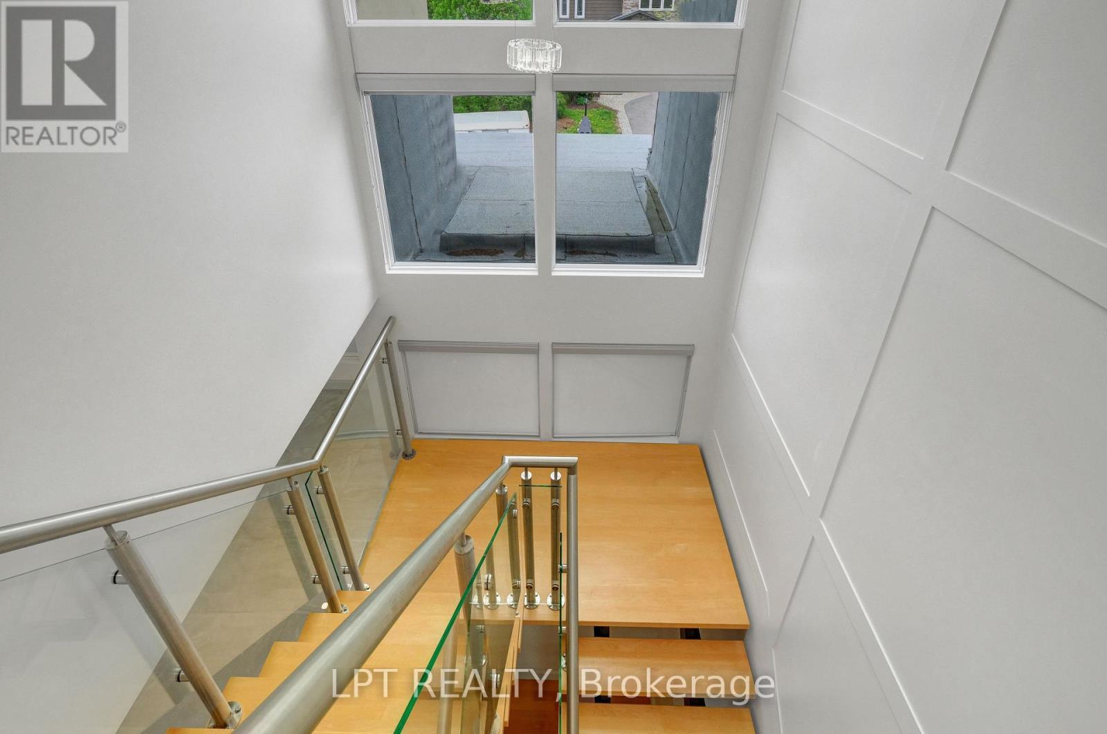 298 Crestview Road, Ottawa, ON - Indoor Photo Showing Other Room