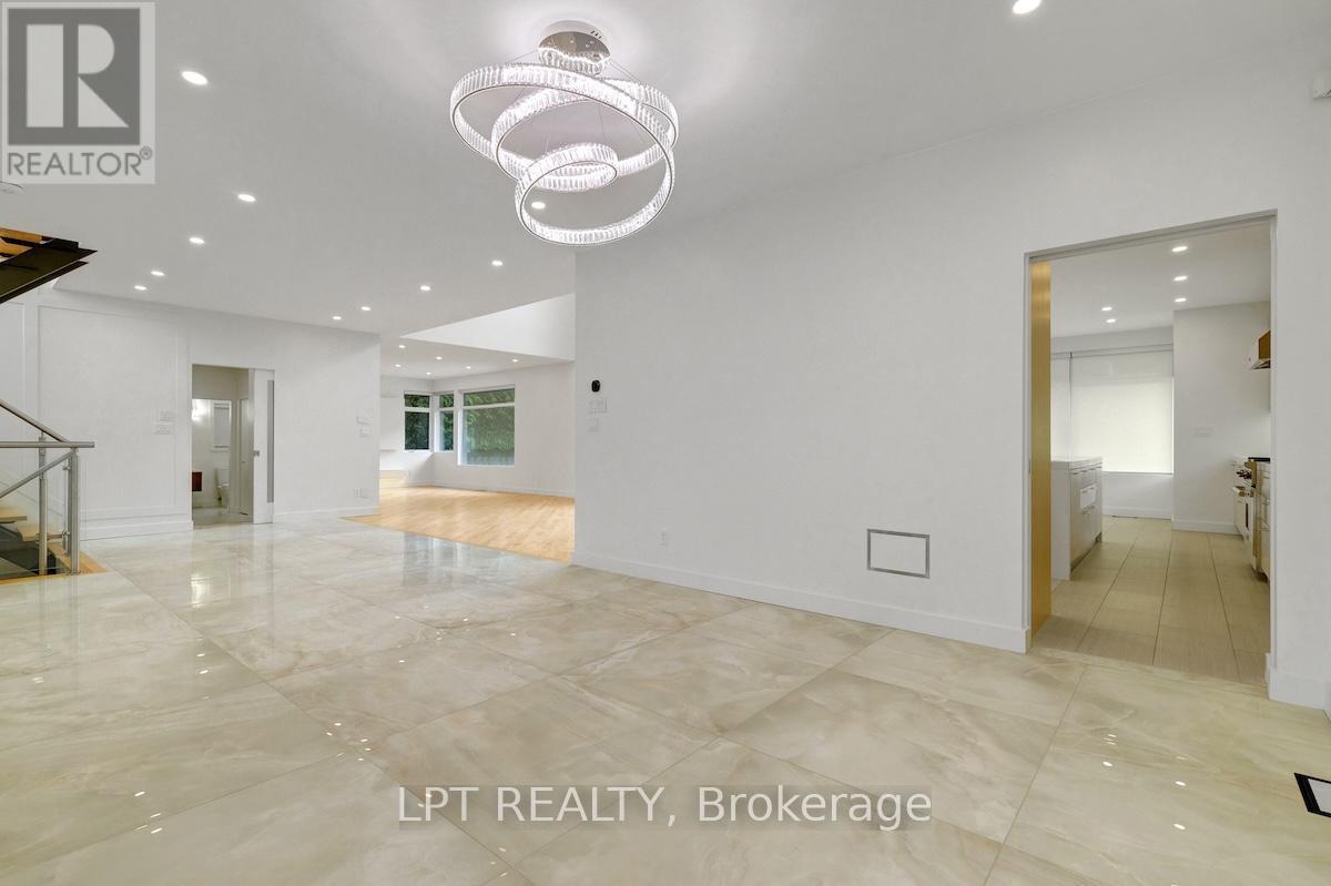 298 Crestview Road, Ottawa, ON - Indoor Photo Showing Other Room