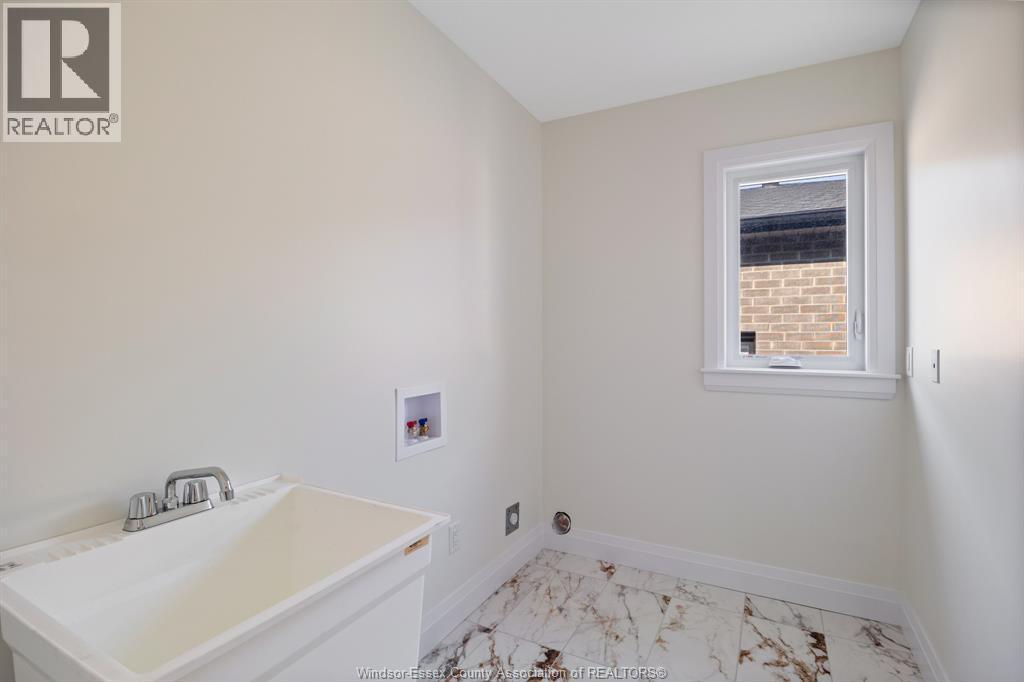 1229 Campana Crescent, Lakeshore, ON