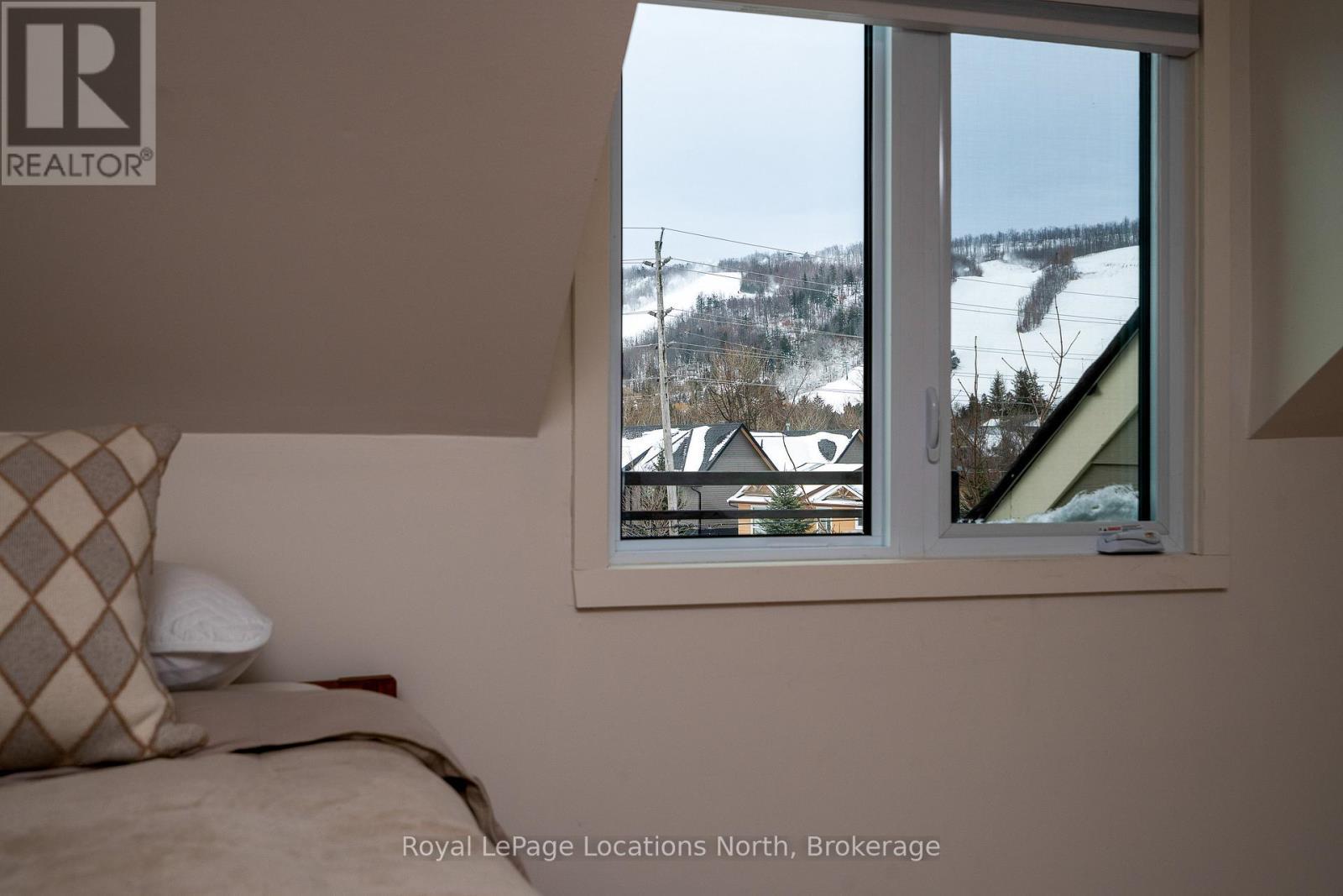 22 - 104 Farm Gate Road, Blue Mountains, ON - Indoor