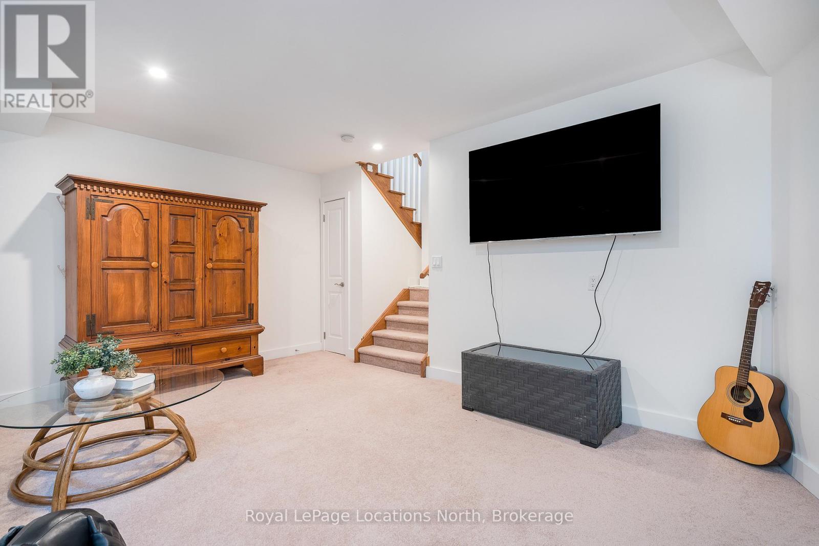 22 - 104 Farm Gate Road, Blue Mountains, ON - Indoor