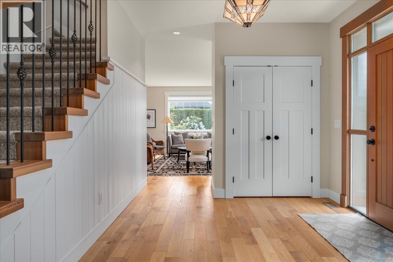 672 Lowry'S Rd, Parksville, BC - Indoor Photo Showing Other Room