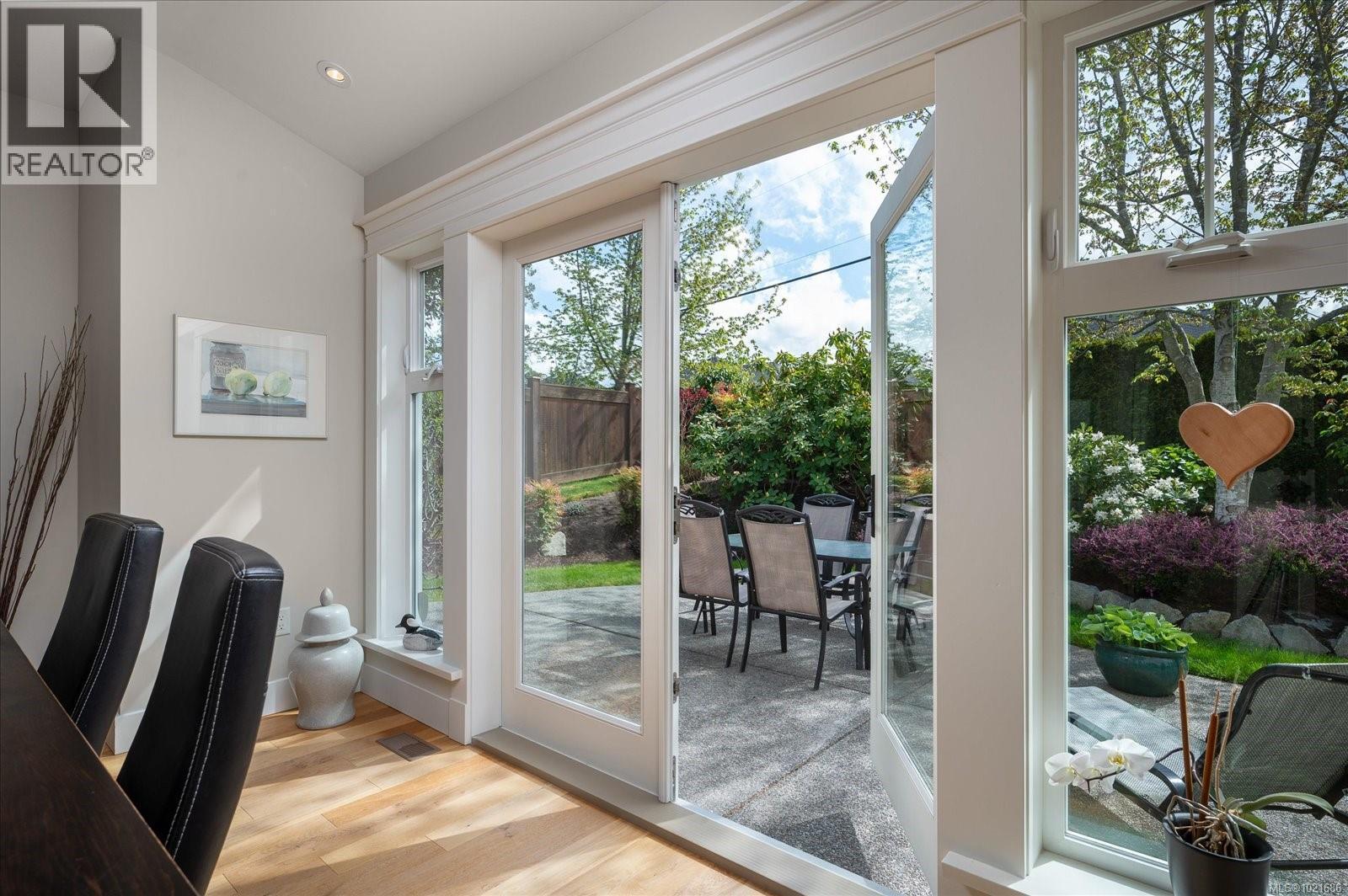 672 Lowry'S Rd, Parksville, BC - Indoor Photo Showing Other Room