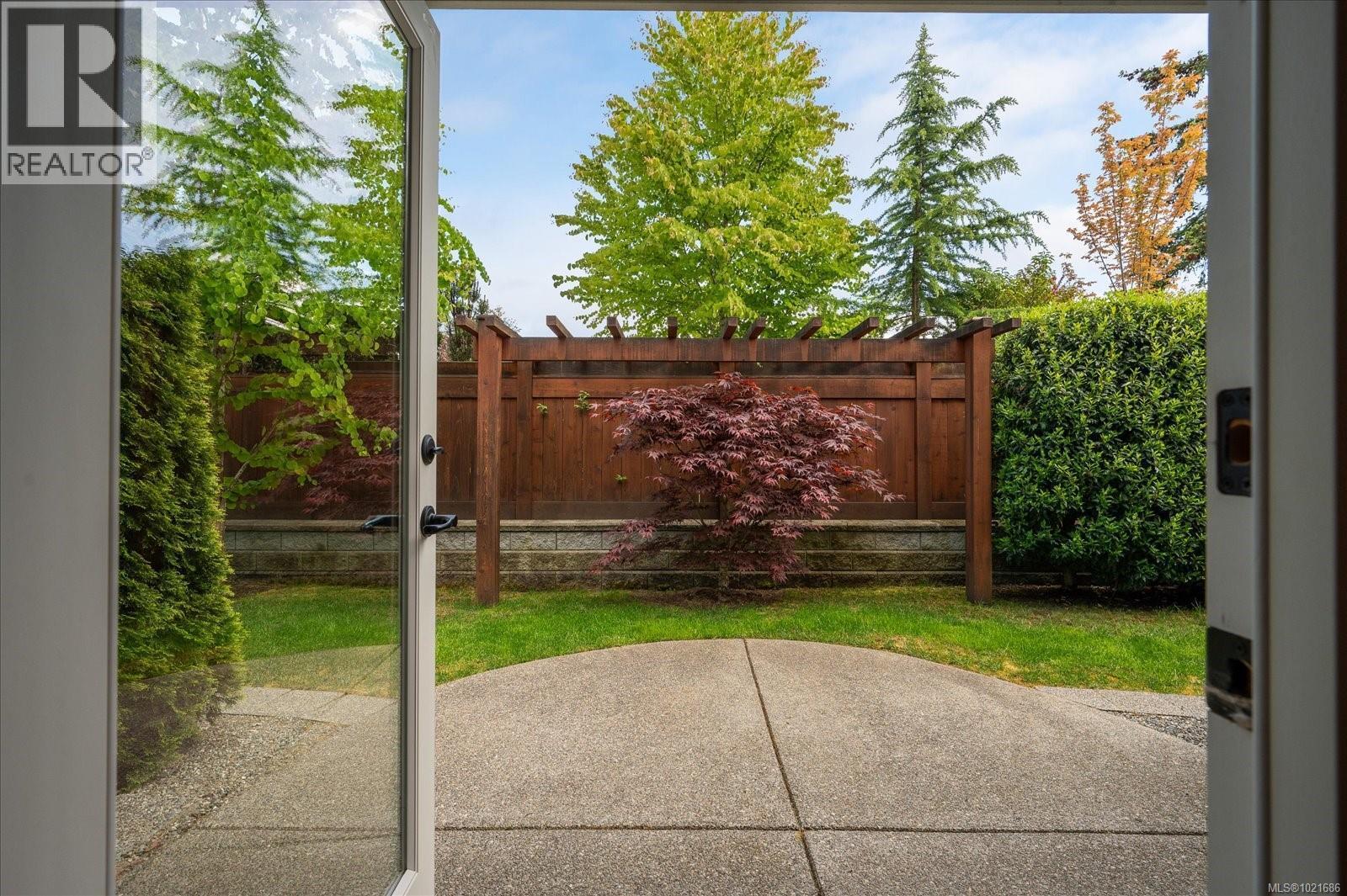 672 Lowry'S Rd, Parksville, BC - Outdoor