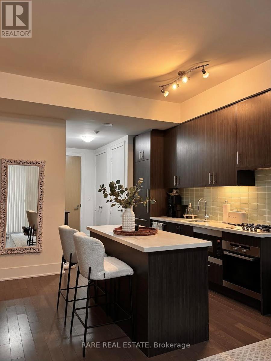 632 - 39 Queens Quay E, Toronto, ON - Indoor Photo Showing Kitchen