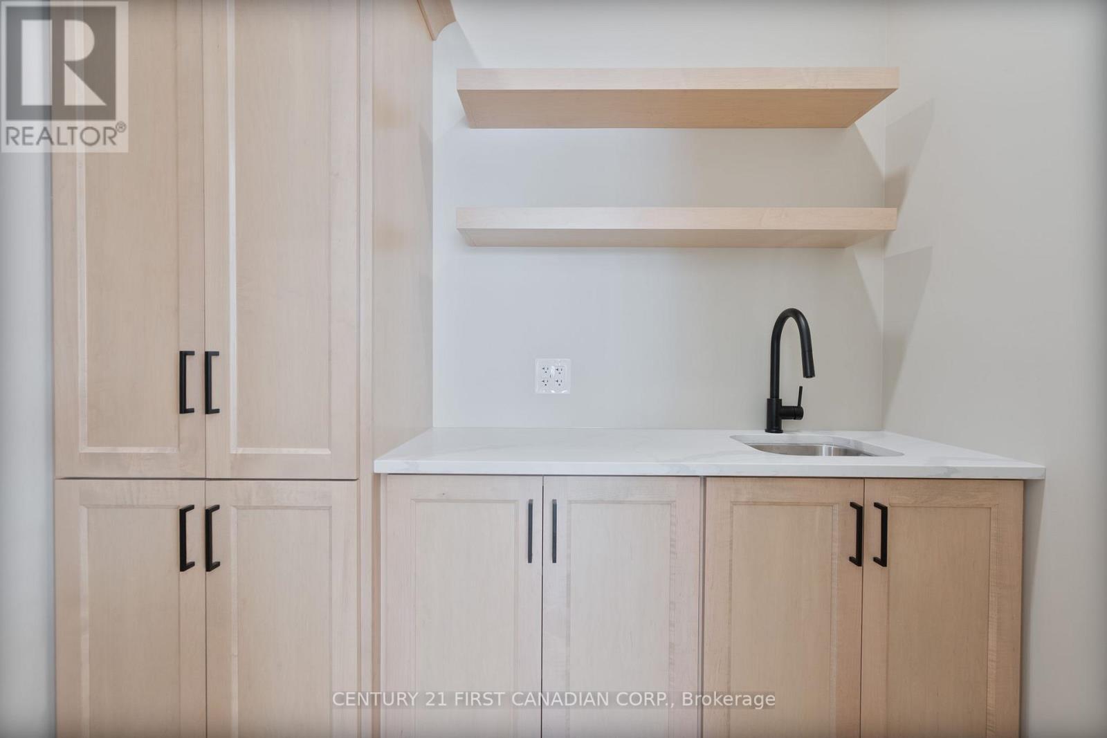 25 Sheldabren Street, North Middlesex (Ailsa Craig), ON - Indoor Photo Showing Other Room