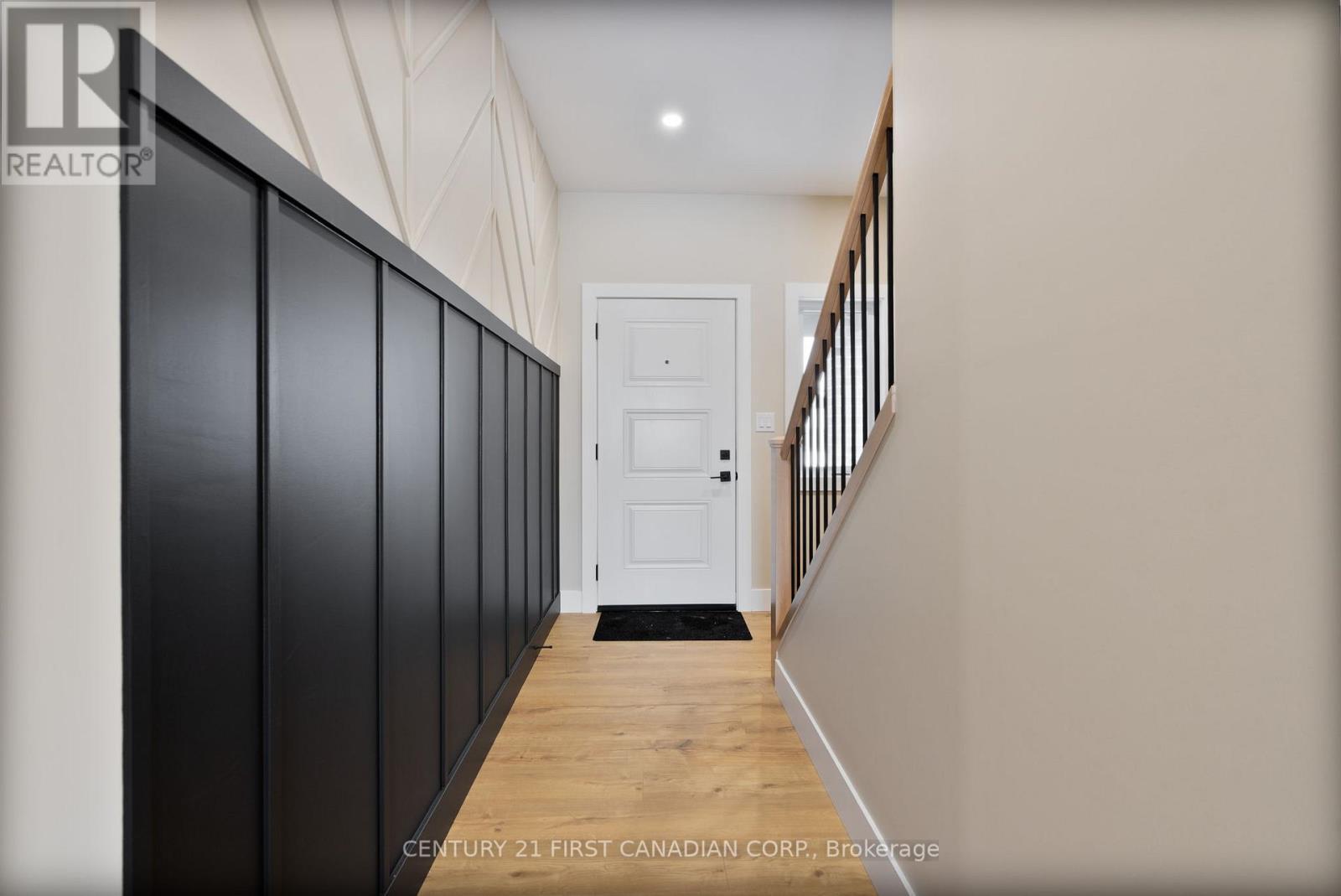 25 Sheldabren Street, North Middlesex (Ailsa Craig), ON - Indoor Photo Showing Other Room