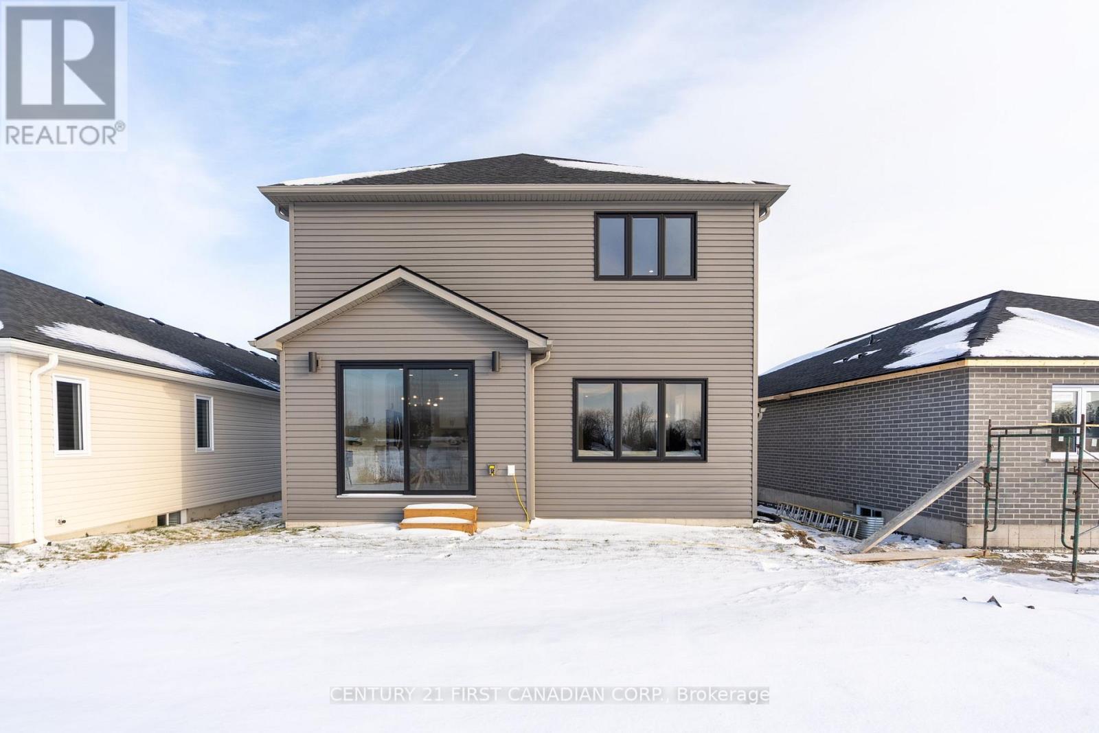 25 Sheldabren Street, North Middlesex (Ailsa Craig), ON - Outdoor