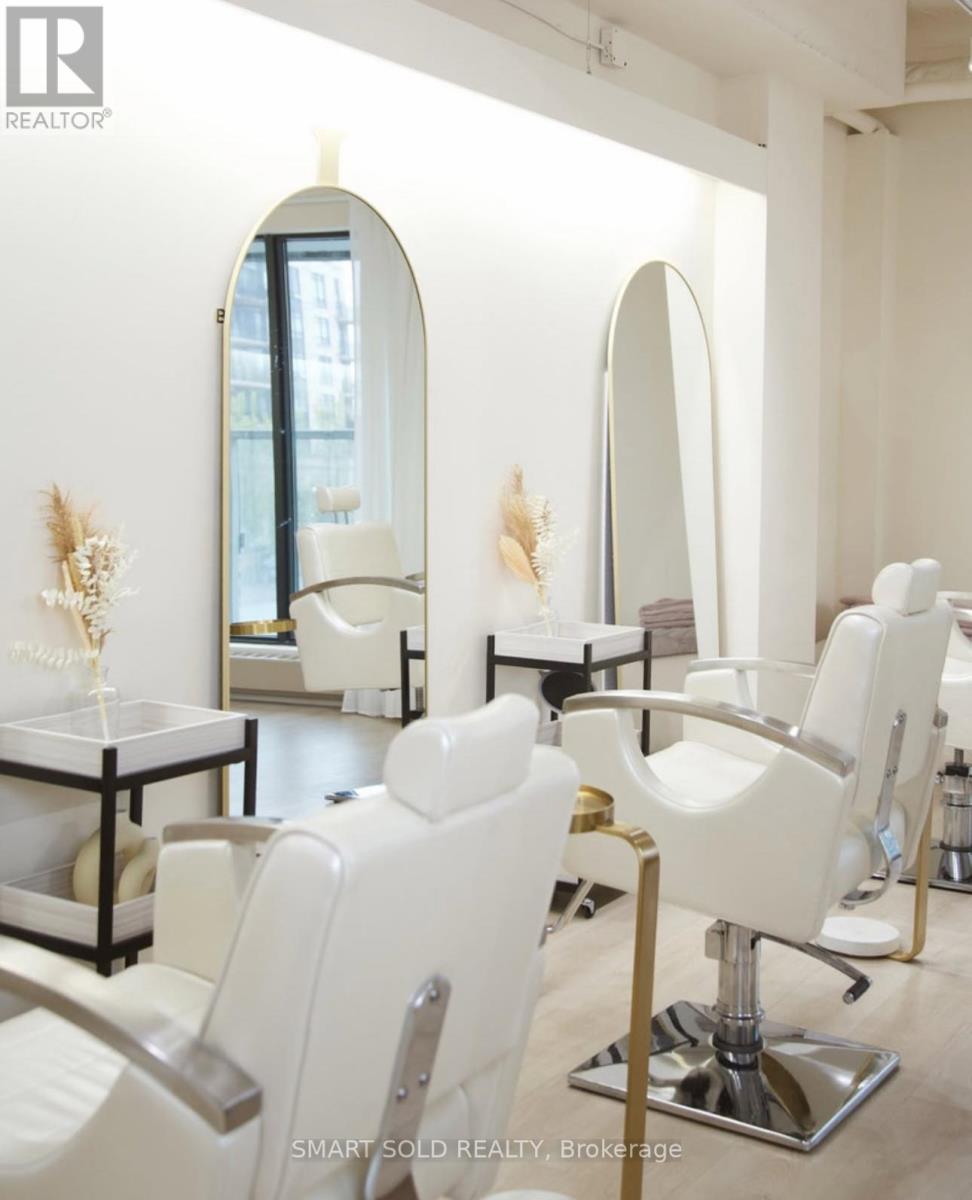 205 - 621 Sheppard Avenue E, Toronto, ON