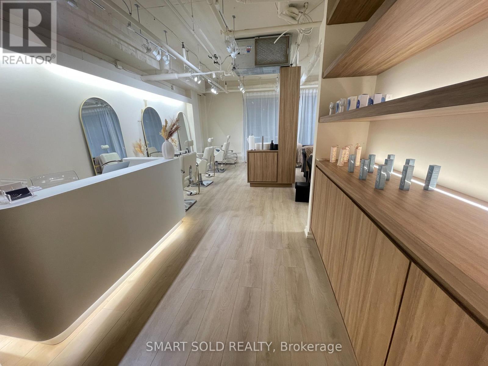 205 - 621 Sheppard Avenue E, Toronto, ON