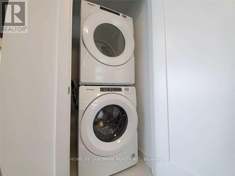 3223 - 585 Bloor Street E, Toronto, ON - Indoor Photo Showing Laundry Room