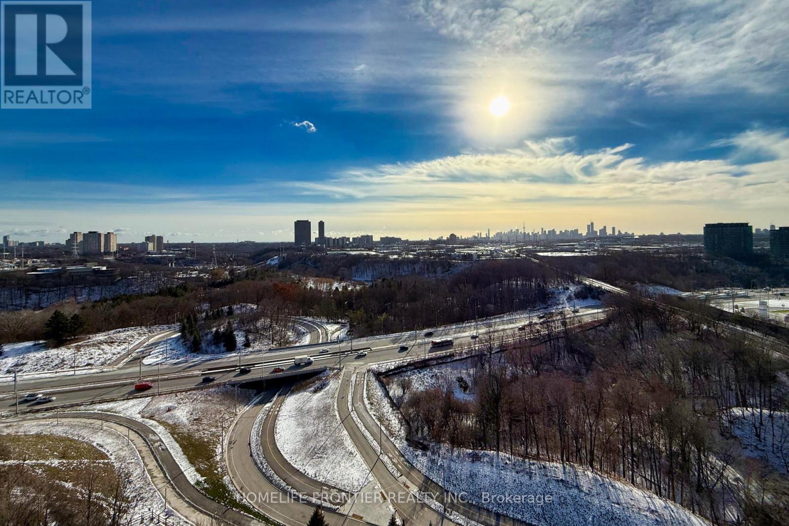 1414 - 1 Quarrington Lane, Toronto, ON - Outdoor With View