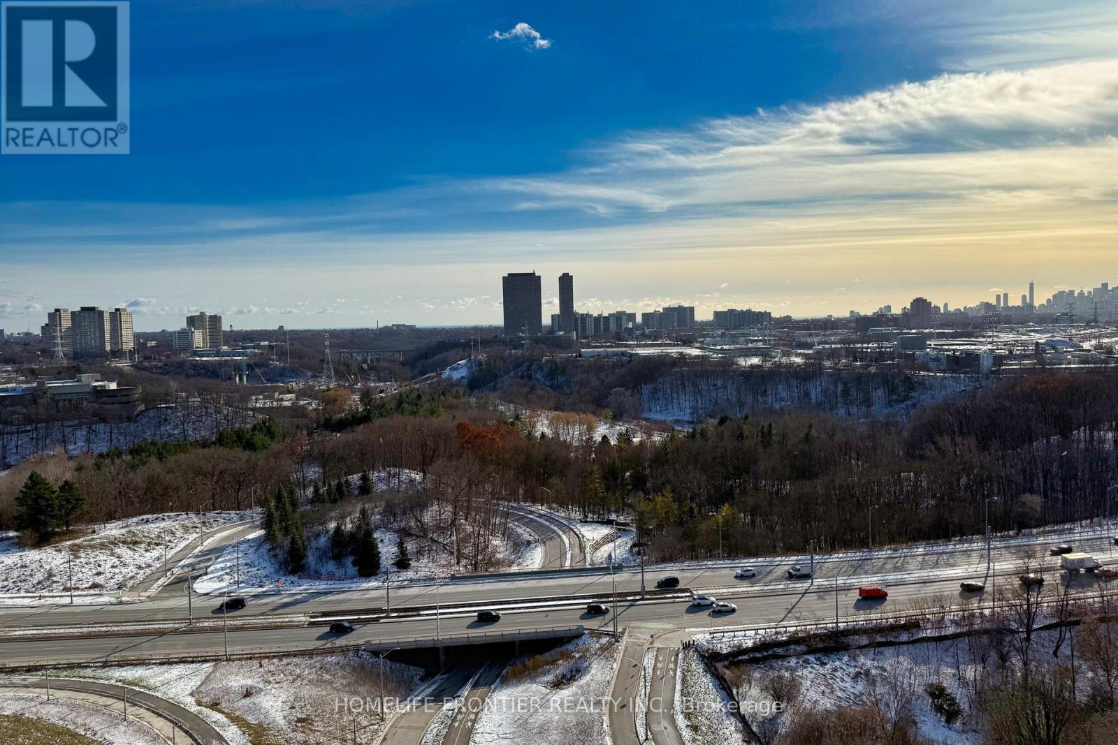 1414 - 1 Quarrington Lane, Toronto, ON - Outdoor With View