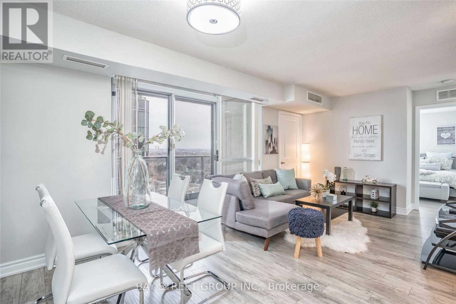 2207 - 5791 Yonge Street, Toronto, ON - Indoor Photo Showing Living Room