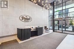 2003 - 195 MCCAUL STREET E Toronto, ON M5T 0E5