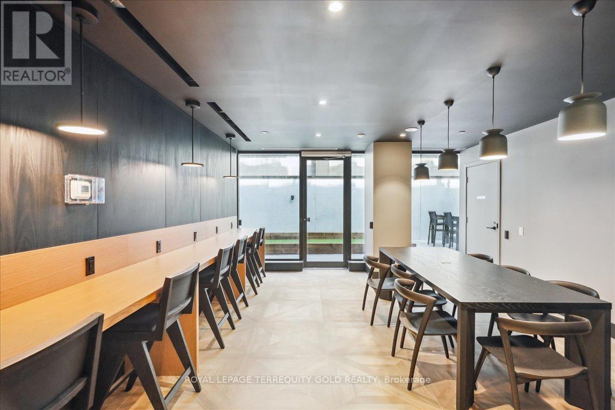 2003 - 195 Mccaul Street E, Toronto, ON - Indoor Photo Showing Dining Room