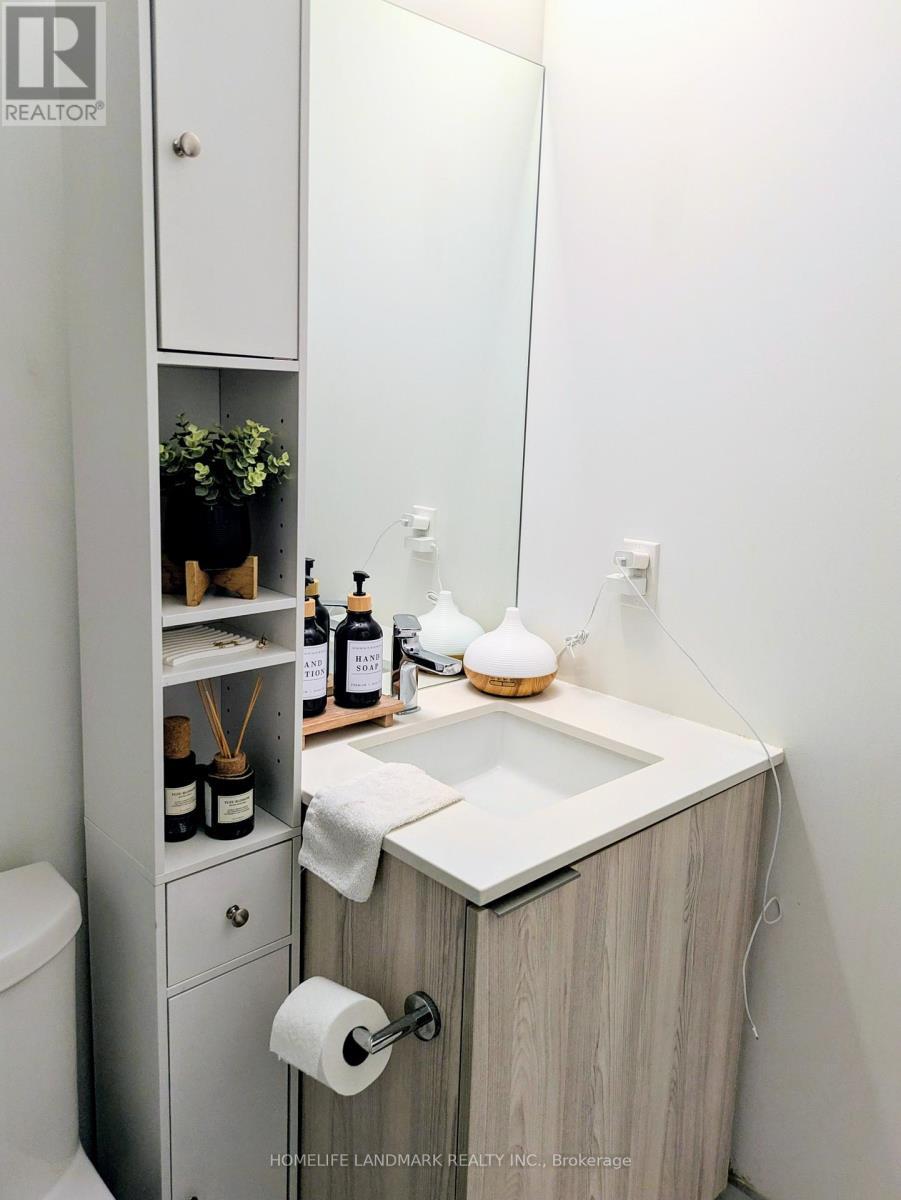 2301 - 50 Ordnance Street, Toronto, ON - Indoor Photo Showing Bathroom