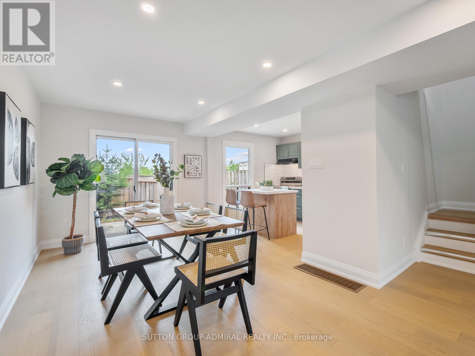 42 - 765 Oklahoma Drive, Pickering, ON - Indoor Photo Showing Dining Room