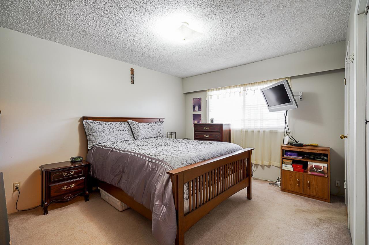 14145 101 Avenue, Surrey, BC - Indoor Photo Showing Bedroom