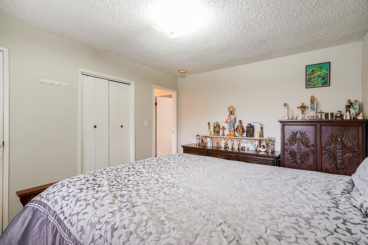 14145 101 Avenue, Surrey, BC - Indoor Photo Showing Bedroom
