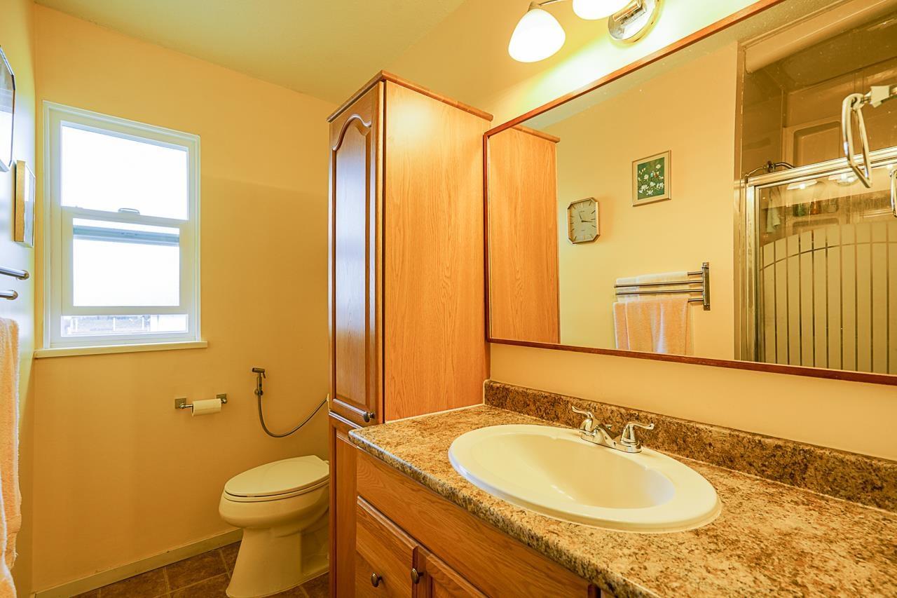 14145 101 Avenue, Surrey, BC - Indoor Photo Showing Bathroom