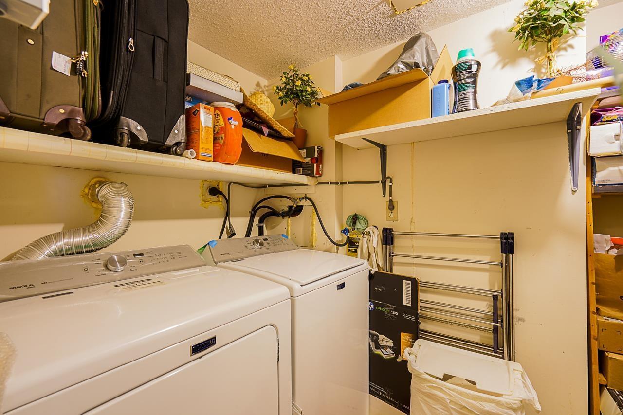 14145 101 Avenue, Surrey, BC - Indoor Photo Showing Laundry Room