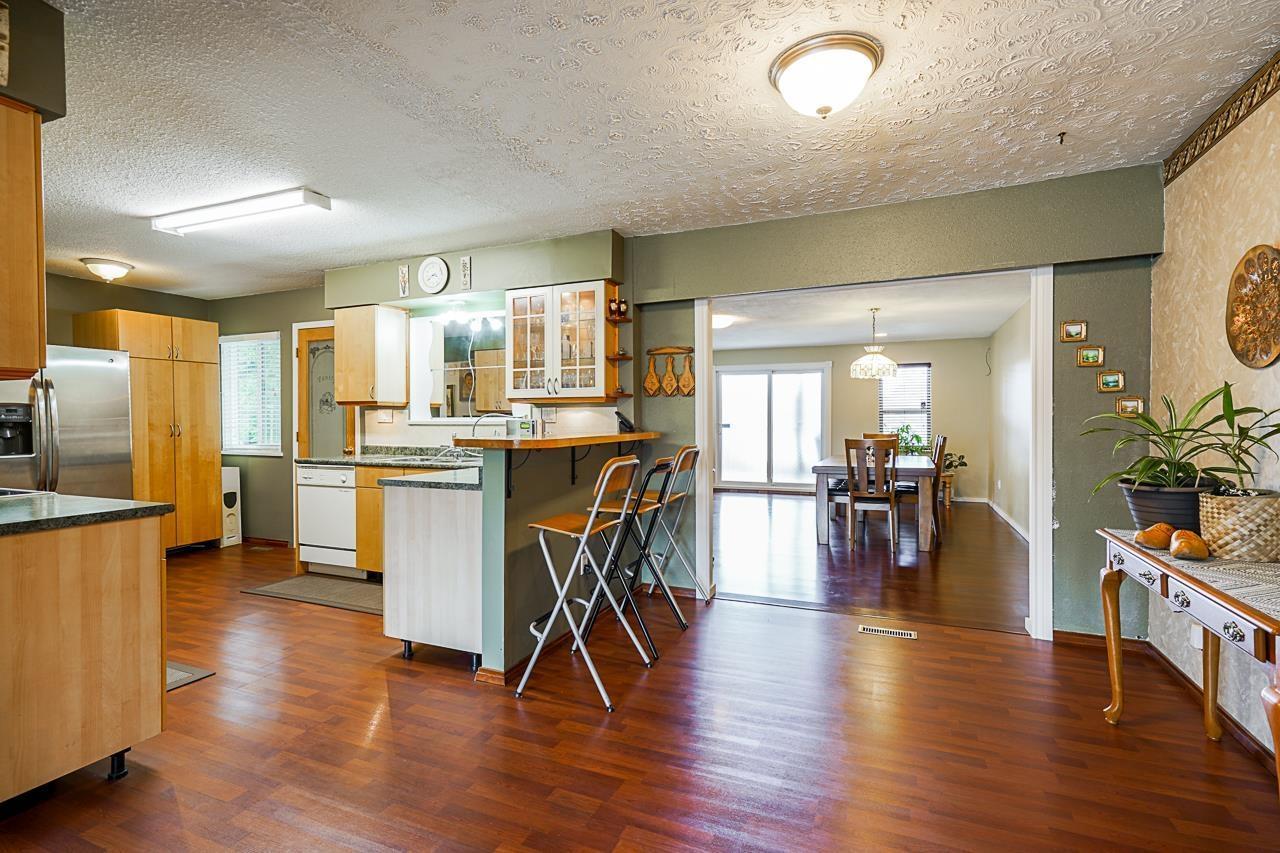 14145 101 Avenue, Surrey, BC - Indoor Photo Showing Kitchen