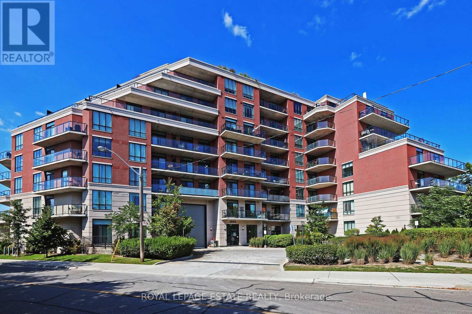 601 - 3655 Kingston Road, Toronto, ON - Outdoor With Facade