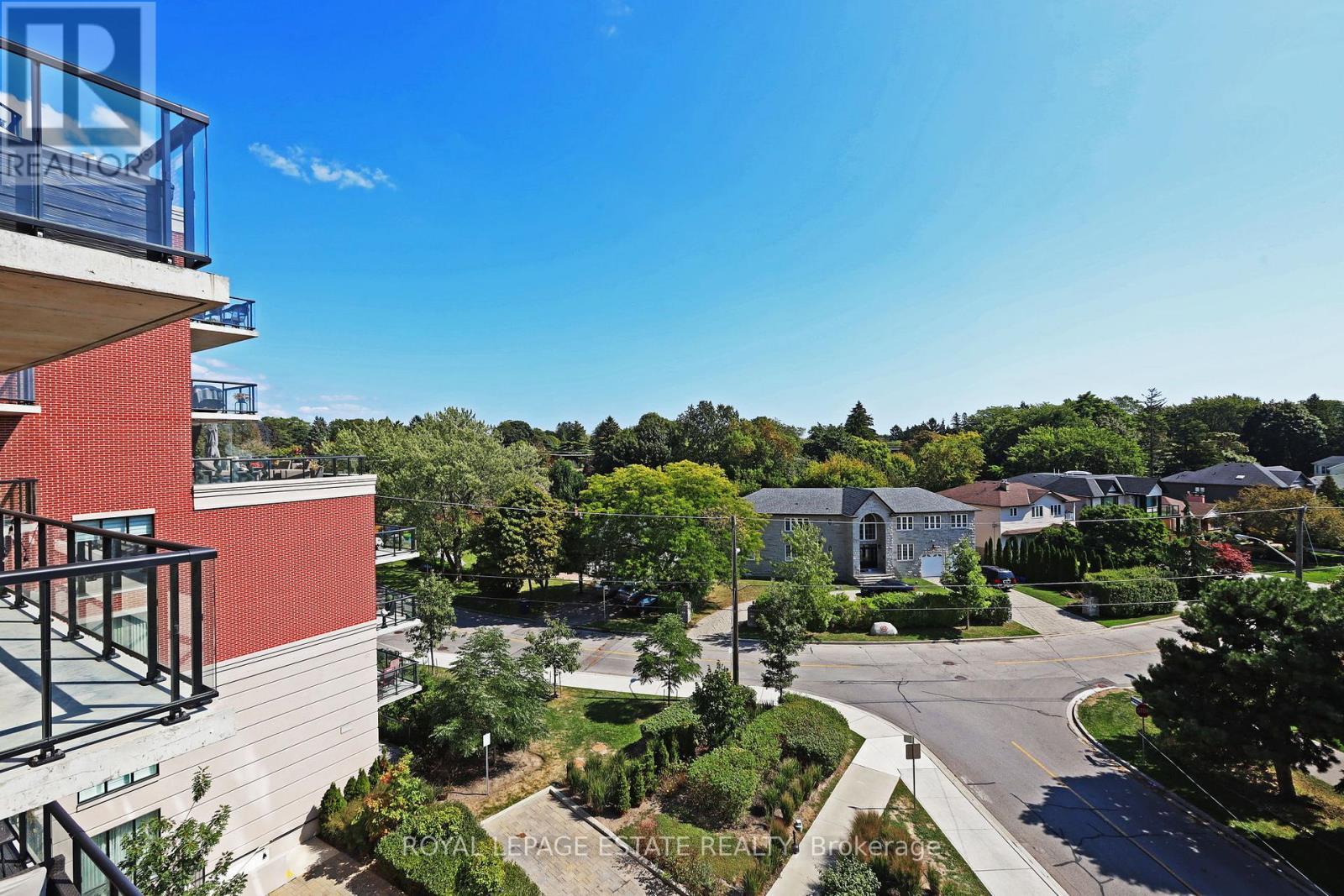 601 - 3655 Kingston Road, Toronto, ON - Outdoor