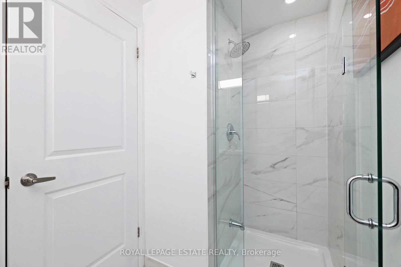 601 - 3655 Kingston Road, Toronto, ON - Indoor Photo Showing Bathroom