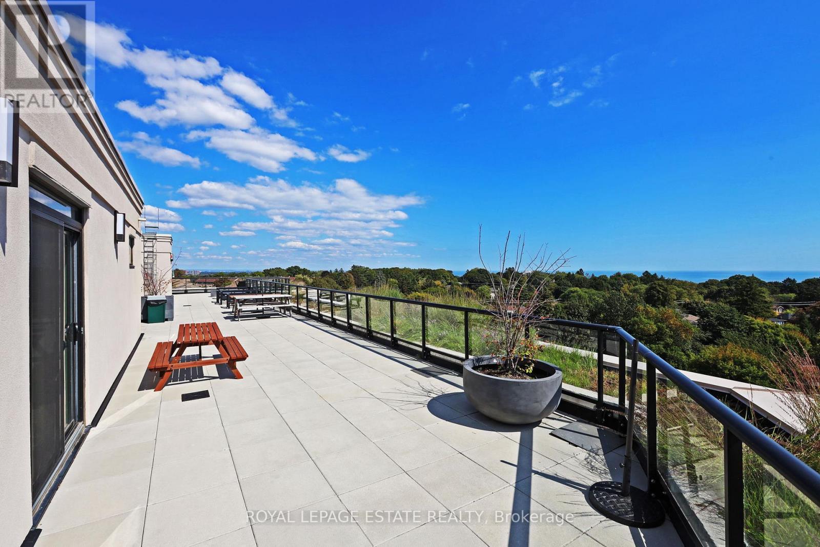 601 - 3655 Kingston Road, Toronto, ON - Outdoor With View