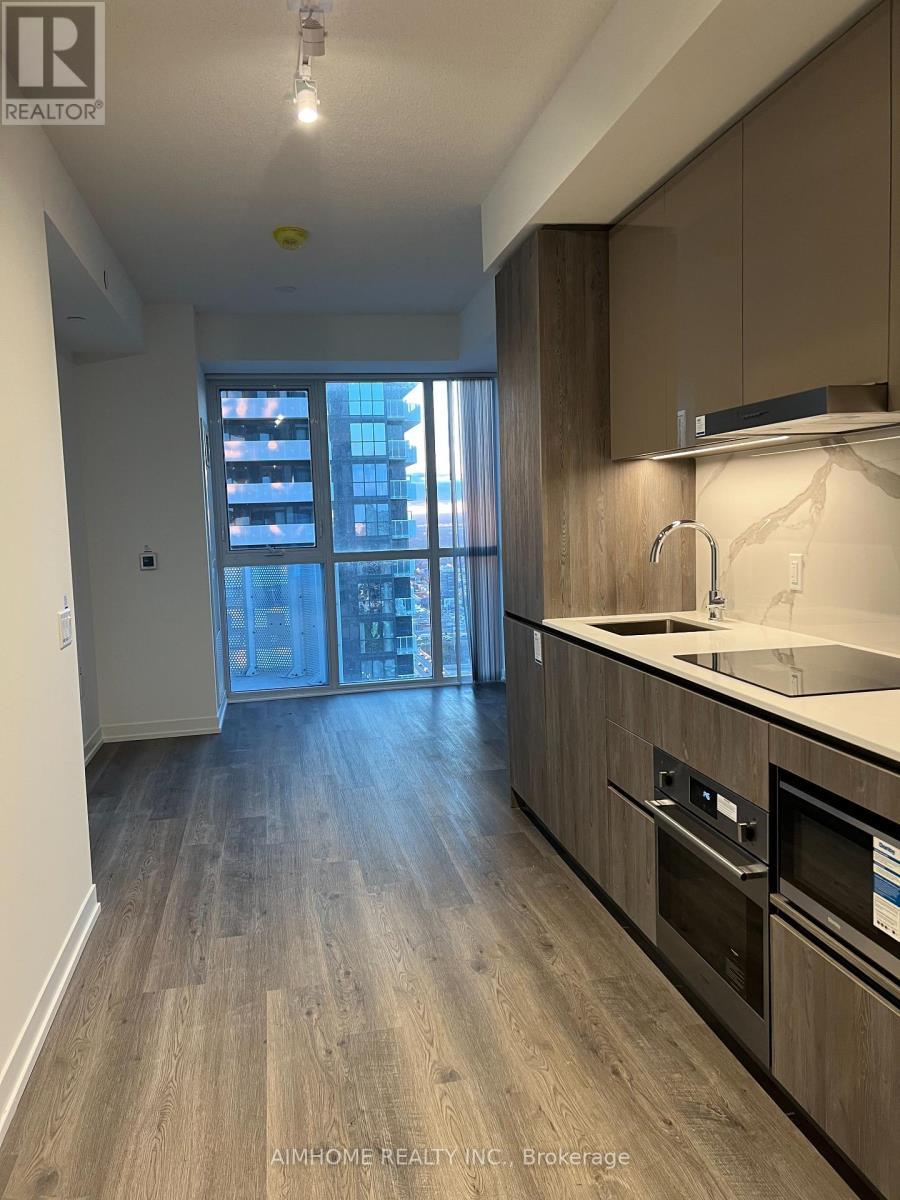 4201 - 8 Interchange Way, Vaughan, ON - Indoor Photo Showing Kitchen