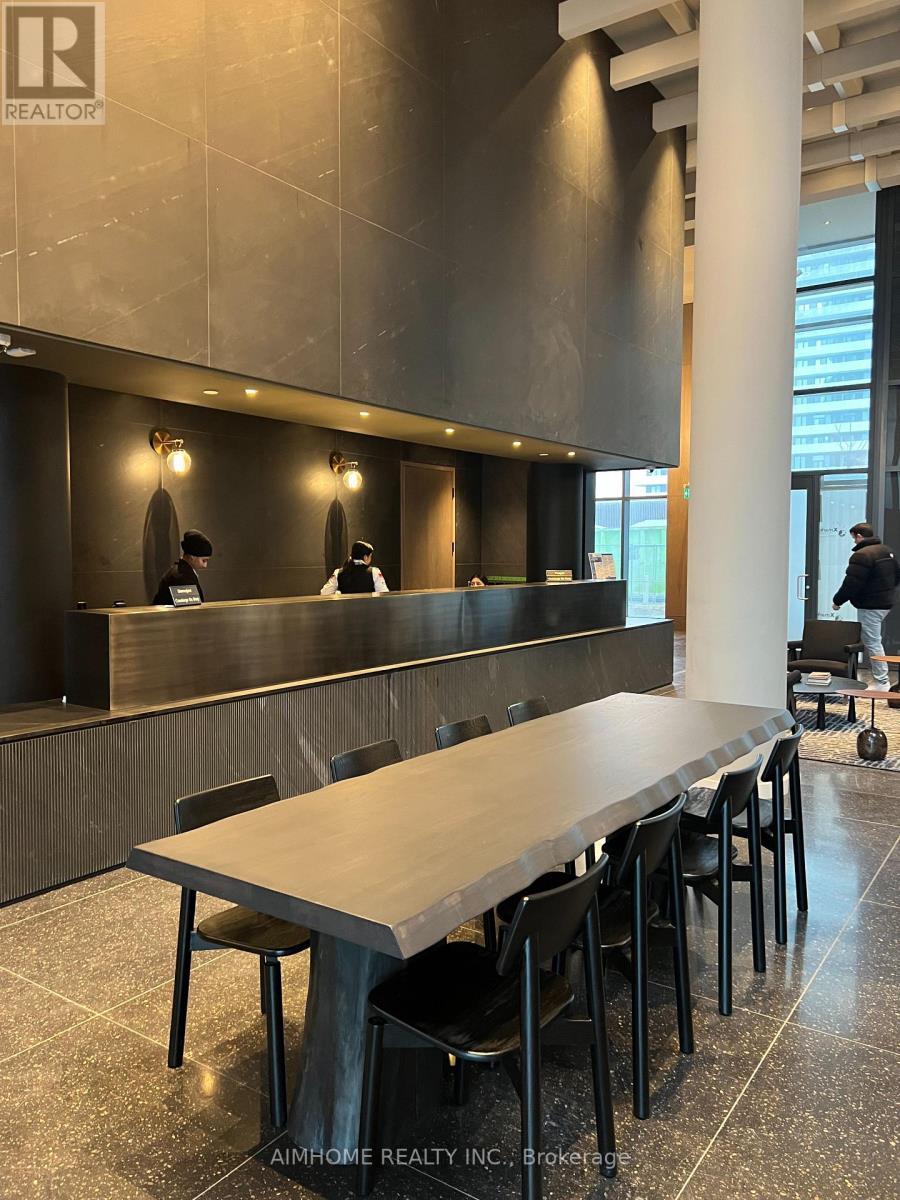 4201 - 8 Interchange Way, Vaughan, ON - Indoor