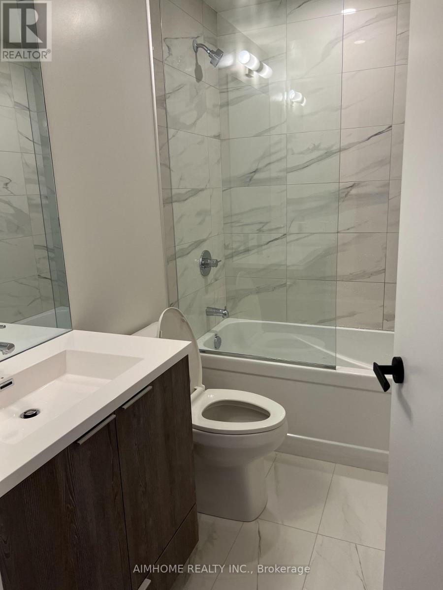 4201 - 8 Interchange Way, Vaughan, ON - Indoor Photo Showing Bathroom